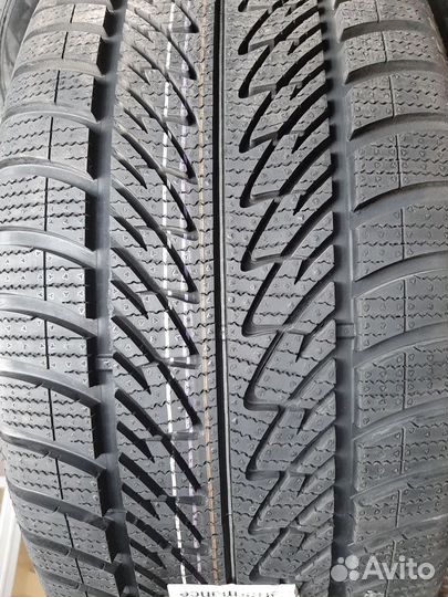 Goodyear UltraGrip 8 Performance 285/45 R20 112V