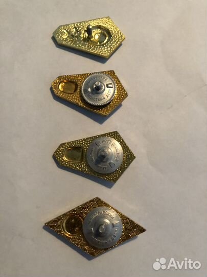 Значки о высшем и средне-специальном образовании