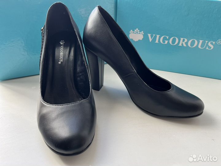 Туфли женские 39 размер черные