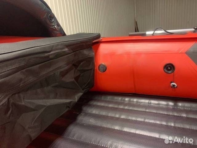 Лодка пвх Gladiator E380 PRO красно/черный