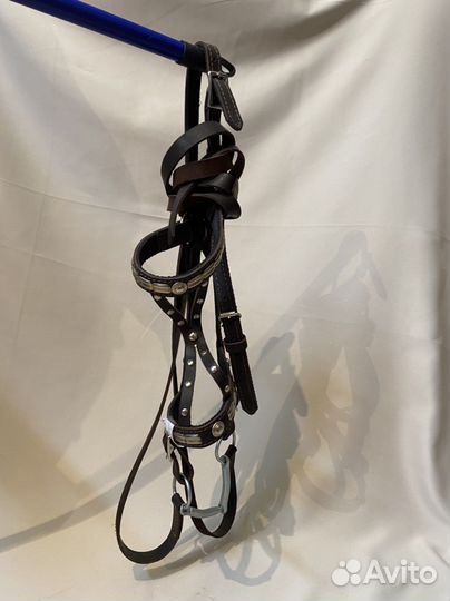 Узда для лошади выездная