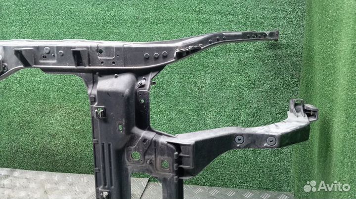 Рамка радиатора Hyundai Equus