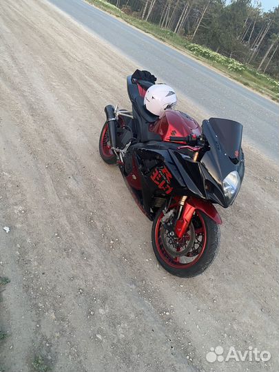 Suzuki gsxr 1000 k8