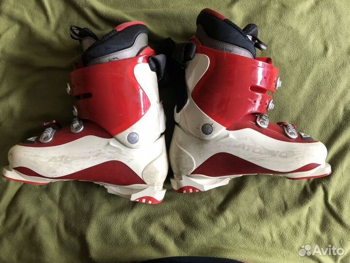 Ботинки горнолыжные atomic