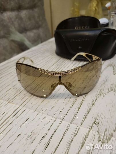 Солнцезащитные очки женские италия