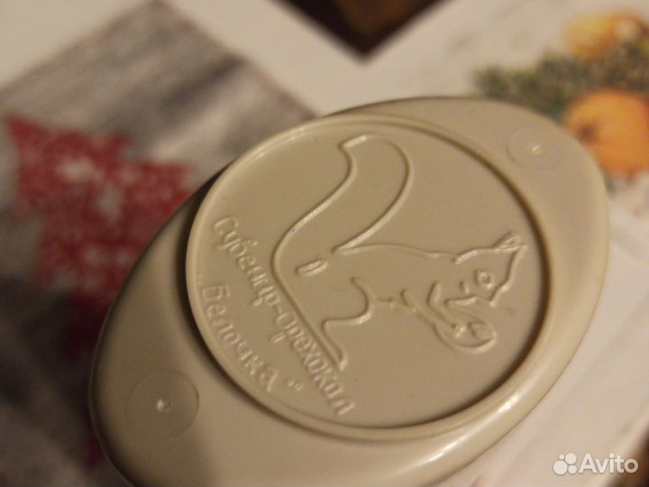 Коробочка от орехокола Белочка