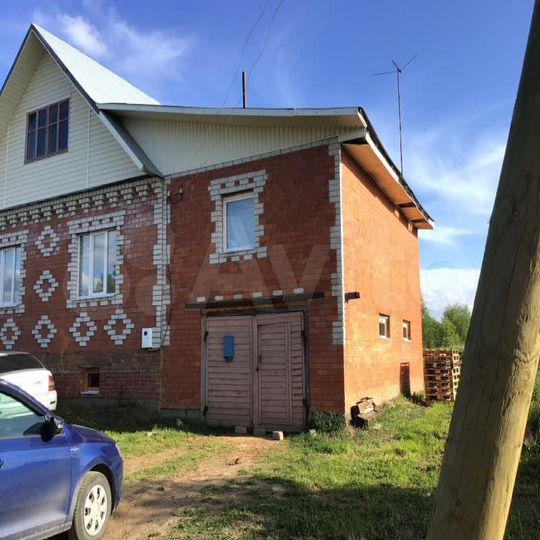 Дом 176,9 м² на участке 14,3 сот.