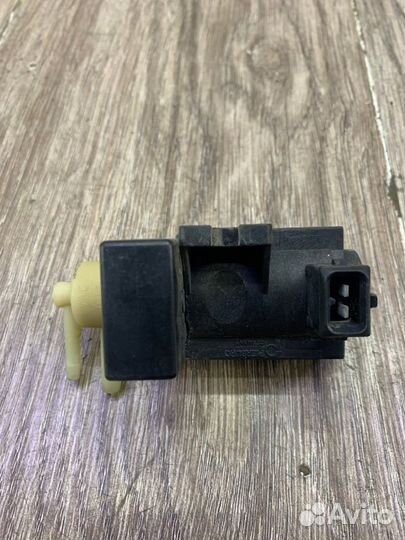 Клапан системы рециркуляции Opel Corsa D A13DTC