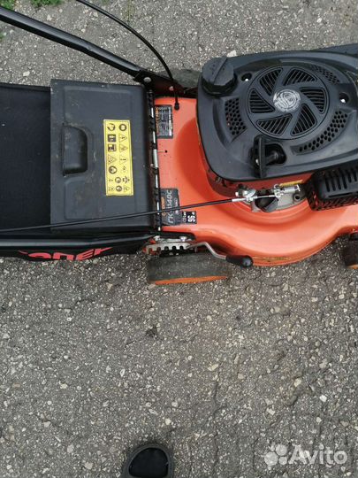 Газонокосилка бензиновая самоходная бу