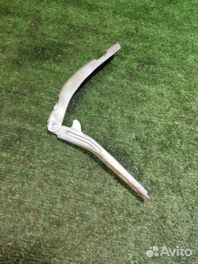 Петля капота правая Peugeot 206