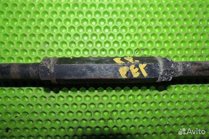 Тяга подвески задняя правая Toyota Caldina AT211