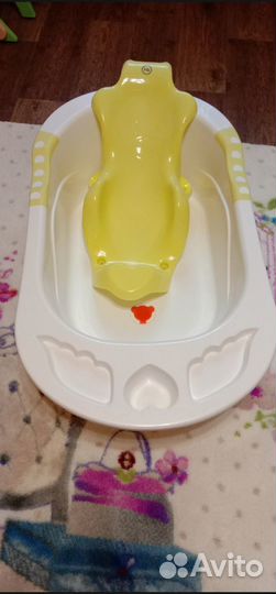 Ванночка для купания малыша с гамаком