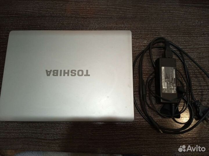 Ноутбук toshiba