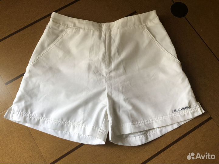 Шорты белого цвета Reebok, размер S