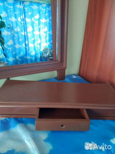 Зеркало в старинной раме