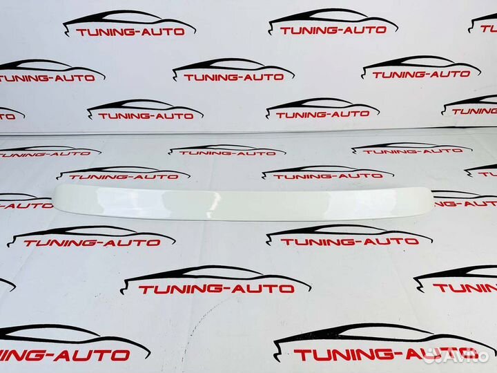 Спойлер на стекло Toyota Camry 70 TRD (белый) C065