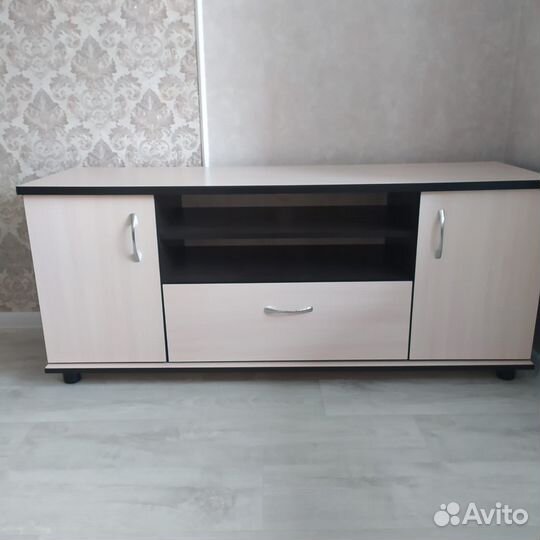 Тумба под телевизор