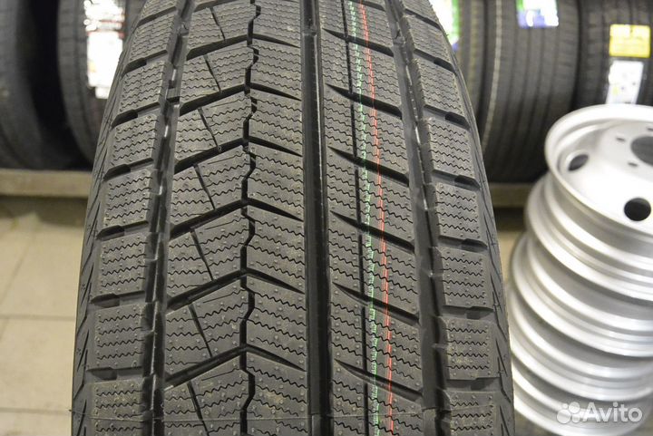 Arivo Winmaster ARW2 215/60 R16 99H