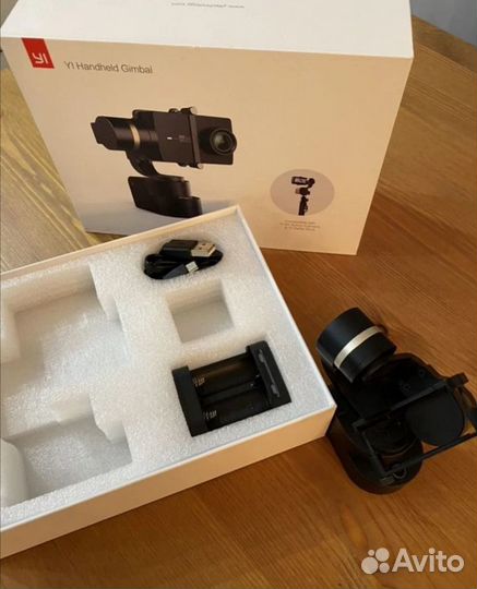 Стабилизатор камеры - Xiaomi YI handheld gimbal