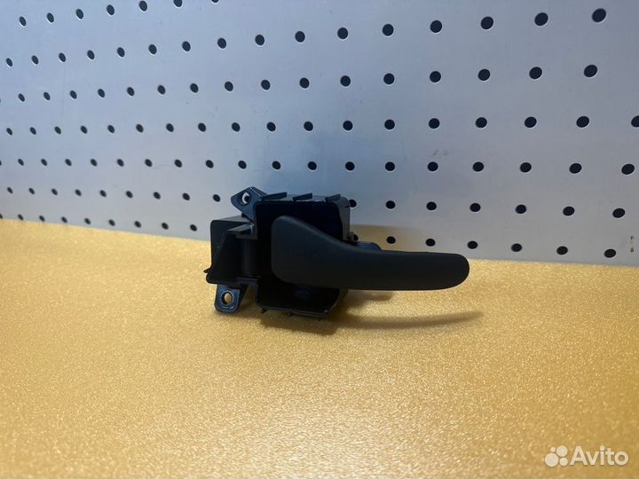 Ручка двери Mercedes Actros Axor