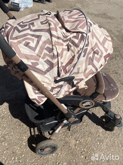 Прогулочная коляска