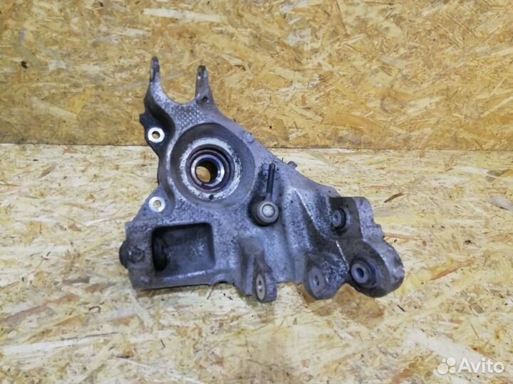 Рычаг задний левый Land Rover Discovery Sport 2018