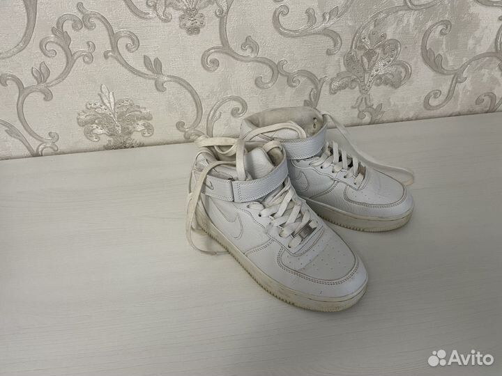 Одежда и обувь для девочки