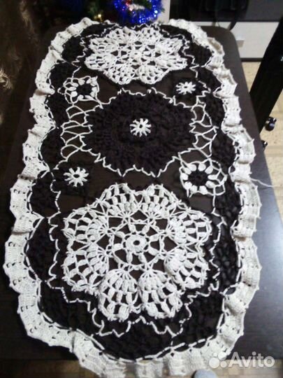 Салфетка-скатерть крючком ручной работы