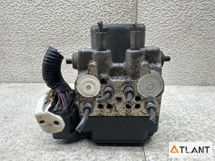 Блок abs toyota mark II