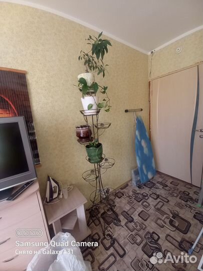 Стойка для цветов напольная,кованная