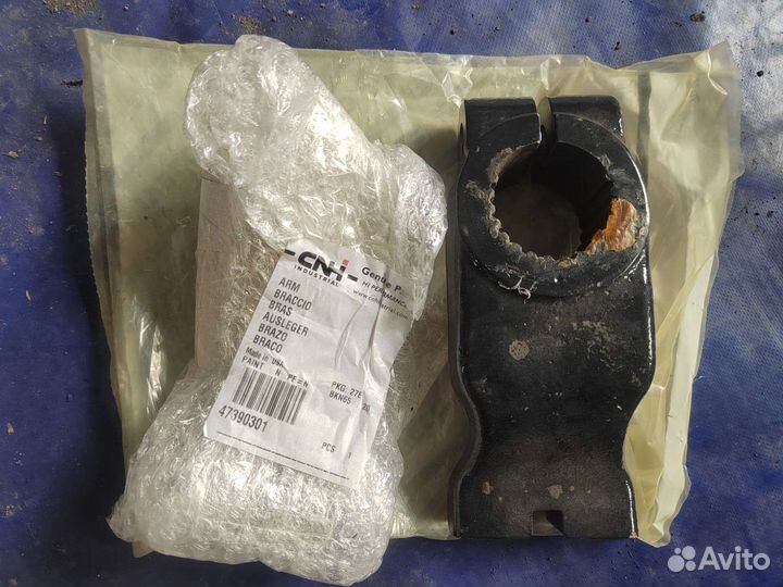 Кронштейн 47390301