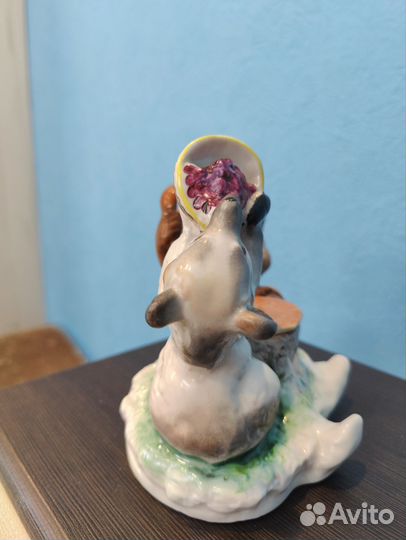 Фарфоровая чернильница 