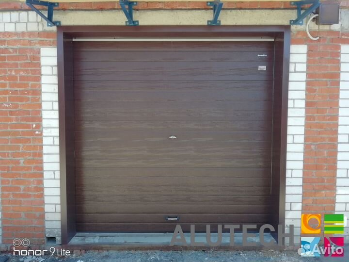 Гаражные ворота alutech