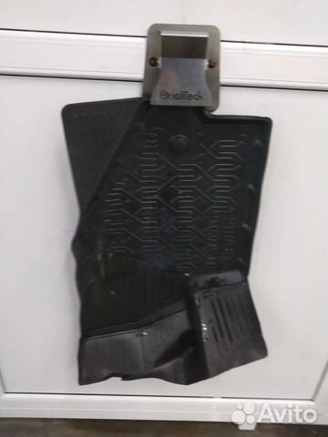 Продам коврики резиновые гранта седан 2023 года