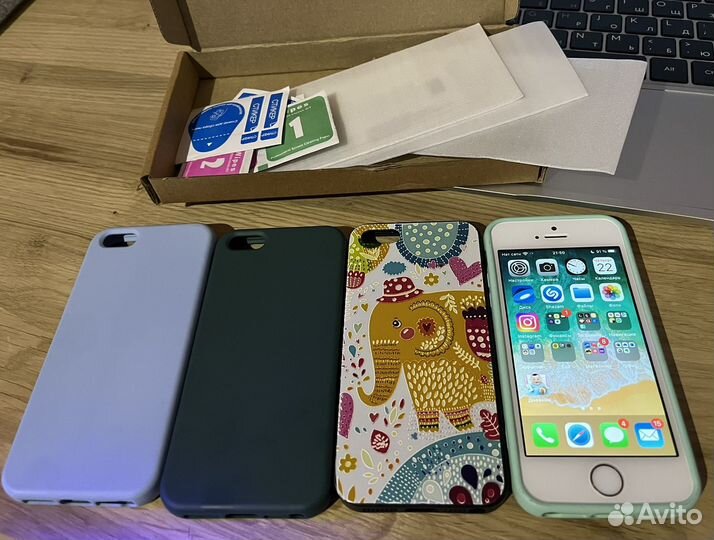 iPhone SE, 32 ГБ