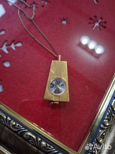 Старинные карманные часы