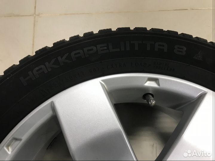 Колёса Nokian Hakkapeliitta 8. 225/50R17 + ди 4шт