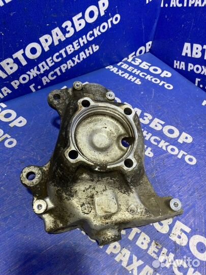 Передний правый поворотный кулак Bmw E65 седан