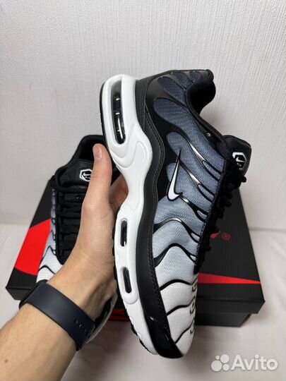 Кроссовки Nike Air Max Tn Plus