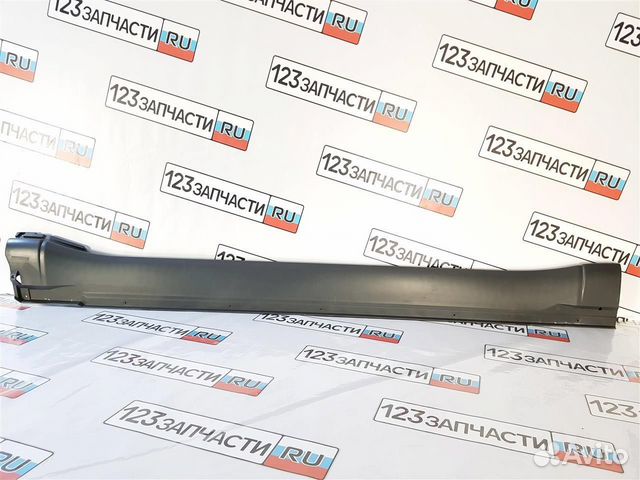 Порог кузова пластиковый левый Mitsubishi Pajero