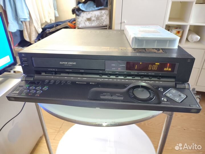 Видеомагнитофон Panasonic NV-HS800