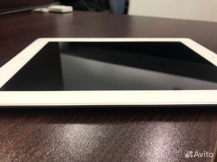 iPad 4 Wi-Fi + Cellular, MM