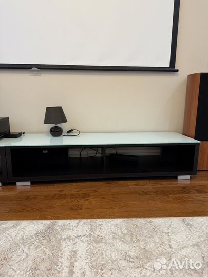 Тумба под телевизор