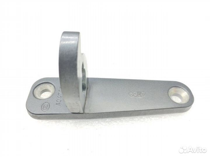 Петля двери задняя правая Mercedes-Benz C-Class