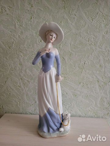 Фигура декоративная Дама с собачкой