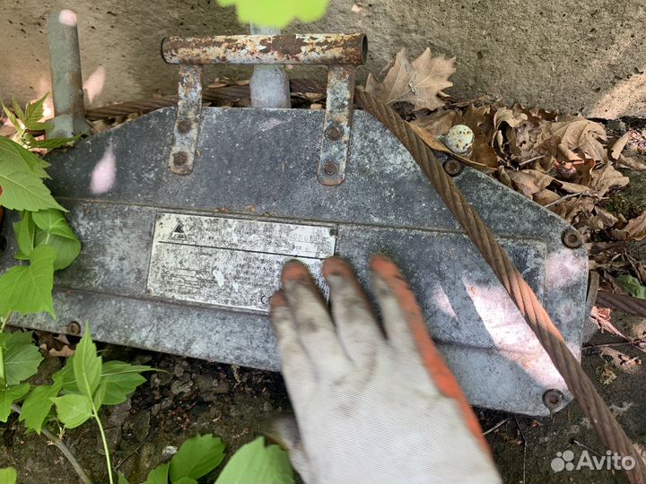 Лебедка ручная рычажная 1600т