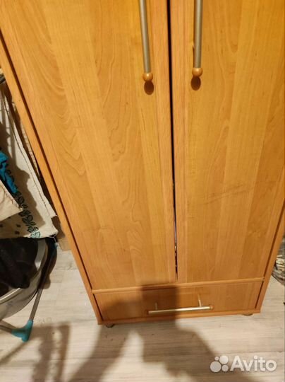 Шкаф
