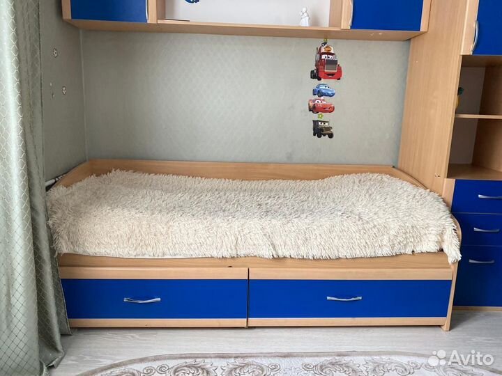 Полка настенная