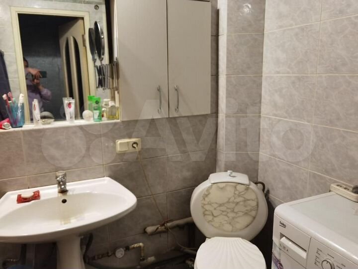 2-к. квартира, 76 м², 2/4 эт.