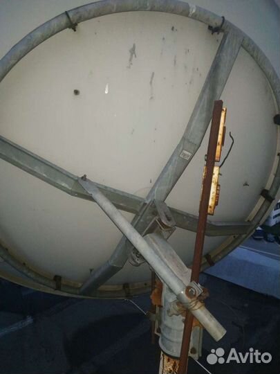 Спутниковая тарелка